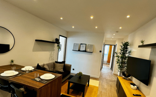 T4 Albert Einstein  | Blue Room