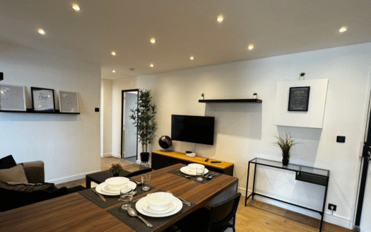 T4 Albert Einstein  | Yellow Room