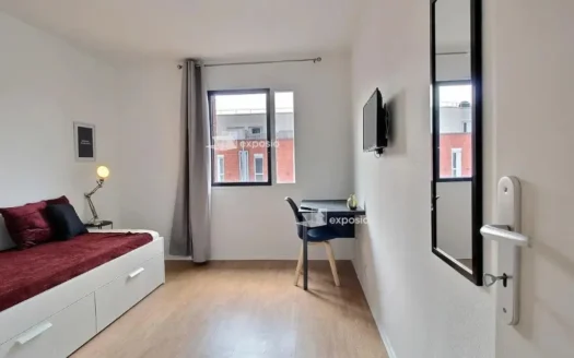 T4 Essonne  | Chambre rouge